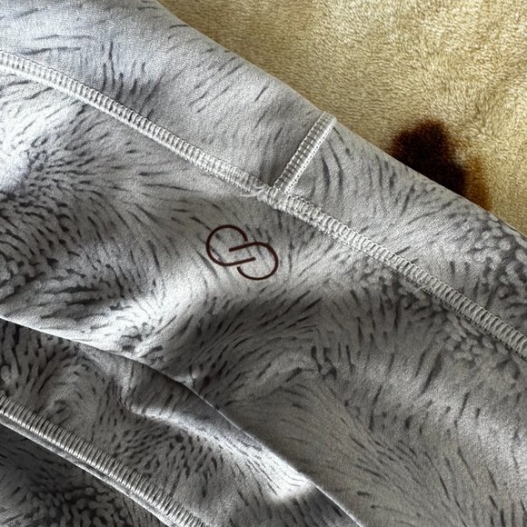 CALIA FOR CARRIE UNDERWOOD - White Crop Legging - Picture 3 of 7